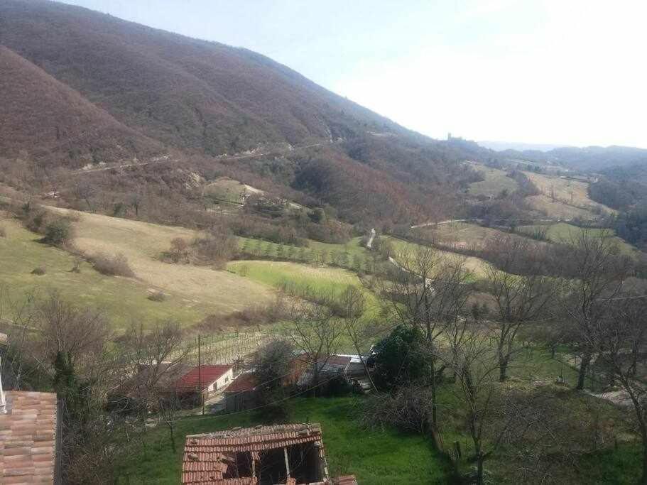 Ospitaci Appartamenti Giove Valtopina Rom bilde